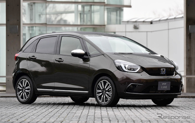ホンダ フィット 新型(LUXE)