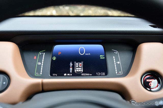 ホンダ フィット 新型(LUXE)