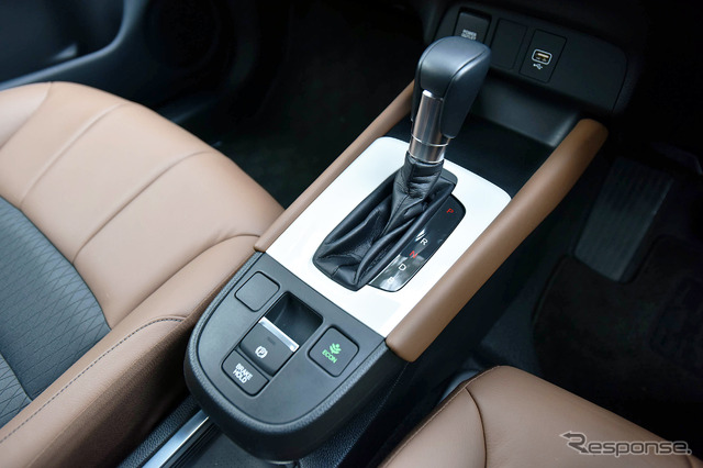 ホンダ フィット 新型(LUXE)