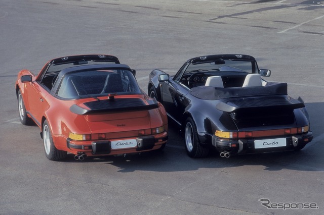 930型・911ターボ3.3タルガ(左)と911ターボ3.3カブリオ(1987年)
