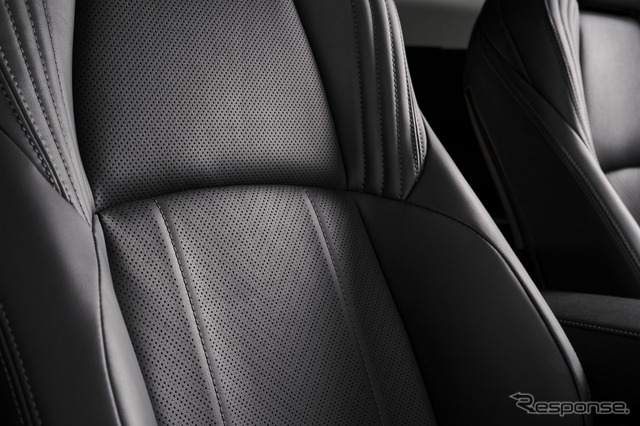トヨタ・ヴェンザ 新型(日本名:ハリアー 新型に相当)