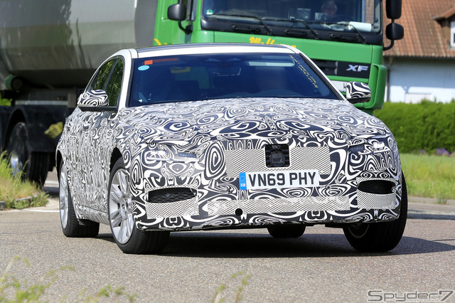 ジャガー XF 改良新型 LWB 開発車両 スクープ写真