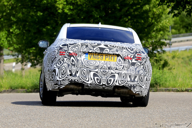 ジャガー XF 改良新型 LWB 開発車両 スクープ写真