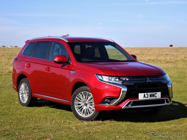 三菱 アウトランダー PHEV の2020年モデル(英国仕様)