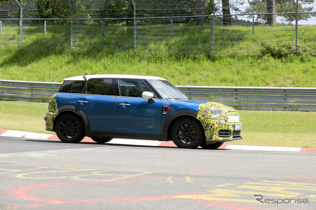 MINI クロスオーバー 改良新型プロトタイプ(スクープ写真)