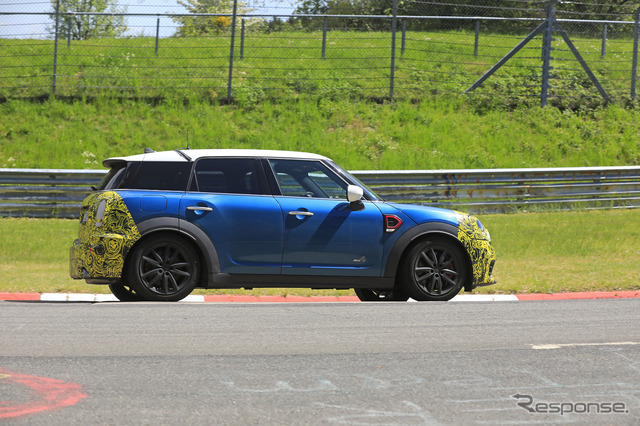 MINI クロスオーバー 改良新型プロトタイプ(スクープ写真)