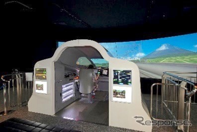 利用人数が制限される「リニア・鉄道館」の新幹線シミュレーター「N700」。