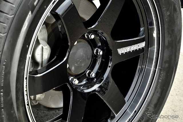 装着サイズ:20inx8.5J Inset+20 6H-139.7 カラー:ダイヤモンドダークガンメタ(MM) タイヤサイズ:285/50-20