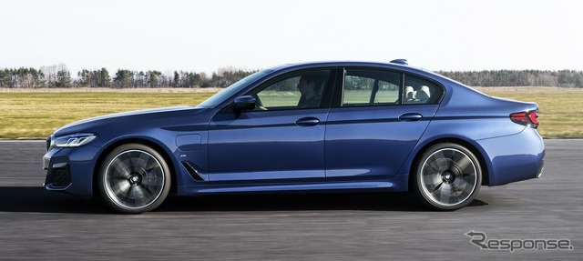 BMW 5シリーズ・セダン 改良新型のPHV「530e」