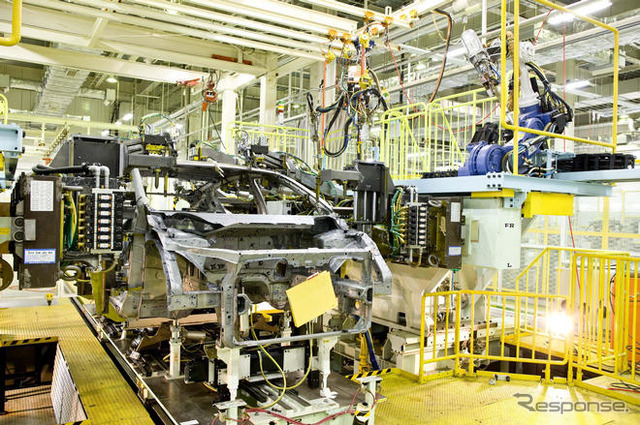 ホンダ、燃料電池車 FCXクラリティ の生産開始