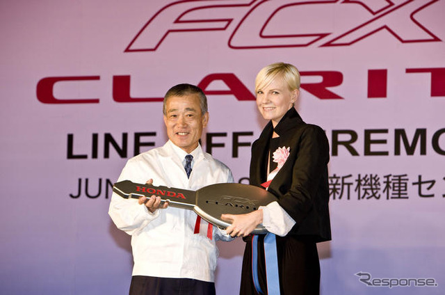 ホンダ、FCXクラリティの最初の顧客を公表