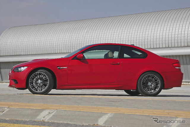 BMW M3  新世代トランスミッション M DCT 搭載車を発売