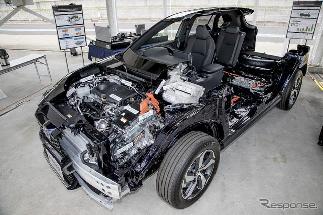 トヨタ RAV4(カットモデル)