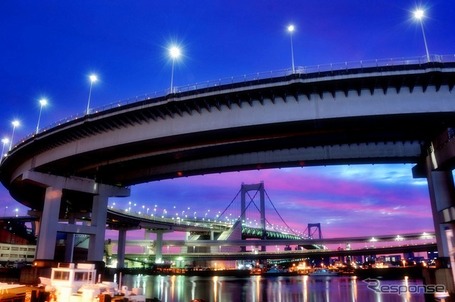 気分を盛り上げてくれる美しい夜景