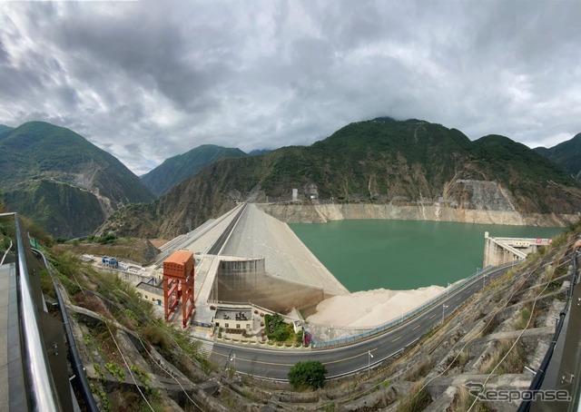 ボルボカーズの中国成都工場に電力を供給する水力発電所