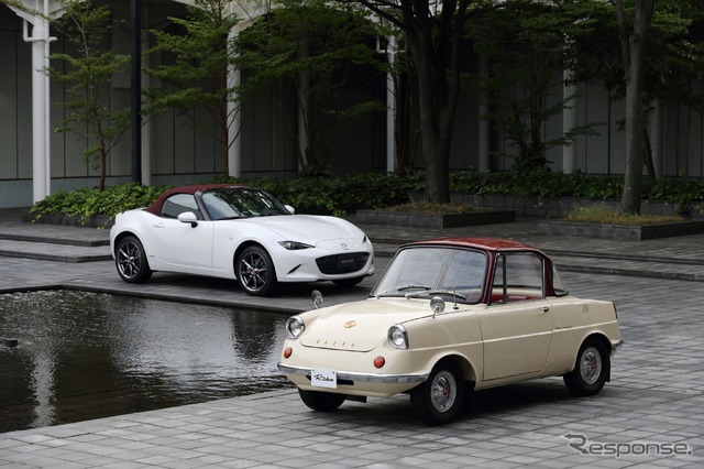 マツダロードスター100周年記念車とマツダR360クーペ