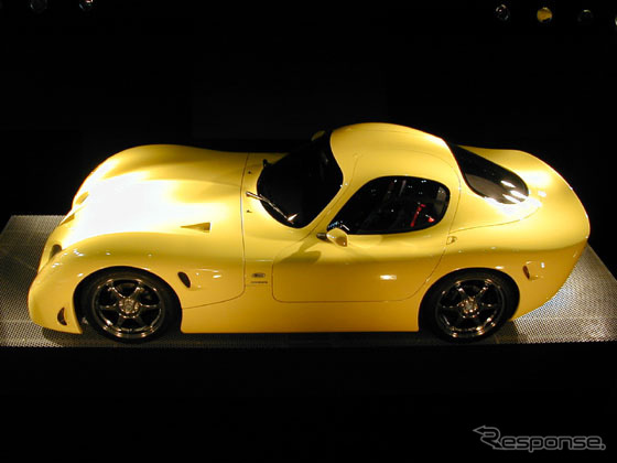 【オートサロン2002速報】TVR? バットモービル? スズキ『隼プロトタイプ』だっ!