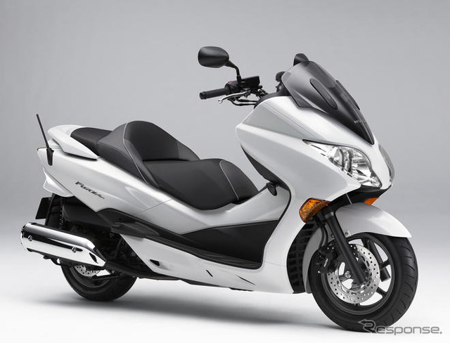 ホンダ フォルツァ に期間限定車…スペシャルエディション