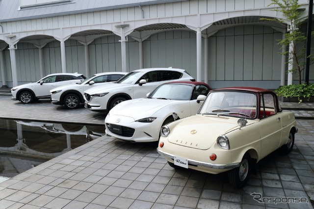 マツダ R360クーペ と 100周年特別記念車