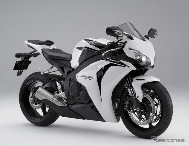 ホンダ CBR1000RR フルモデルチェンジ