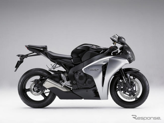 ホンダ CBR1000RR フルモデルチェンジ
