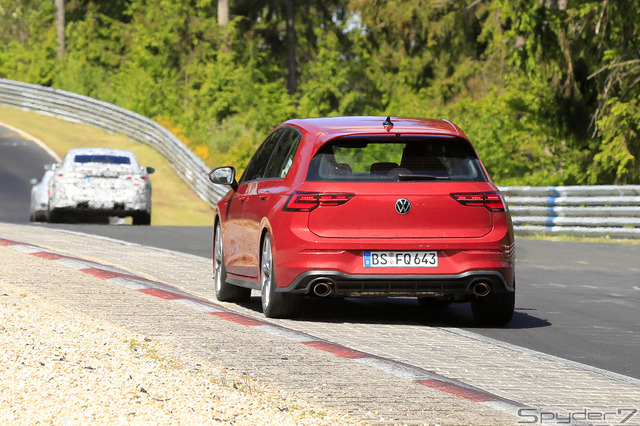 VW ゴルフ　GTI TCR 市販型　プロトタイプ　スクープ写真