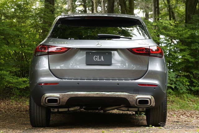 メルセデスベンツ GLA 新型