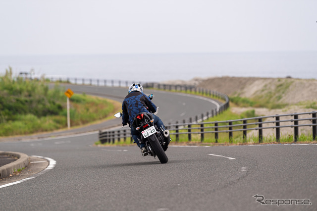 長距離のツーリングでも、楽にこなすことができる懐の深さ