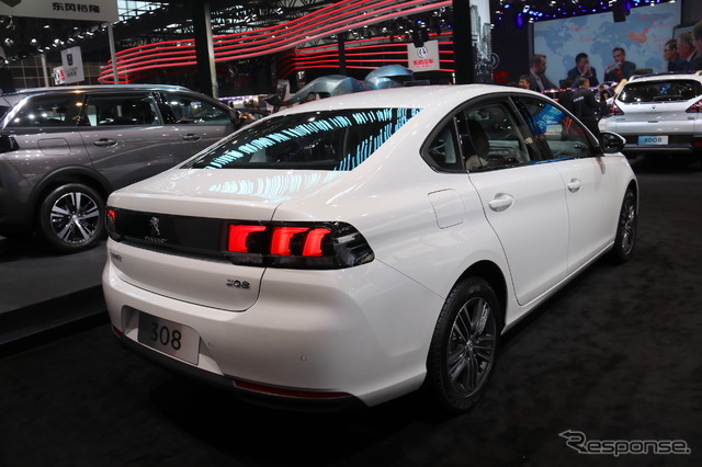 東風プジョー308セダン(北京モーターショー2018)