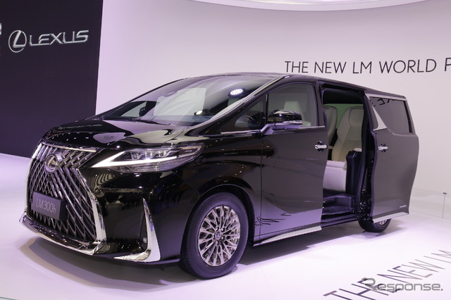 レクサスLM300h(上海モーターショー2019)
