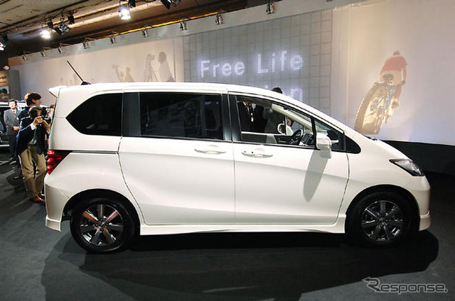 【ホンダ フリード 発表】欧州車を意識したユニセックスなデザイン