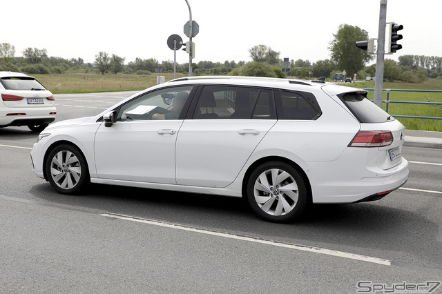 VW ゴルフ ヴァリアント 新型プロトタイプ スクープ写真