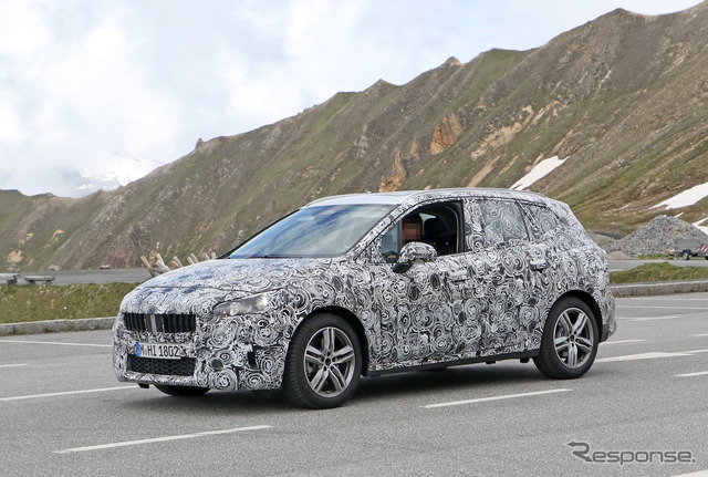 BMW 2シリーズ アクティブツアラー 開発車両スクープ写真