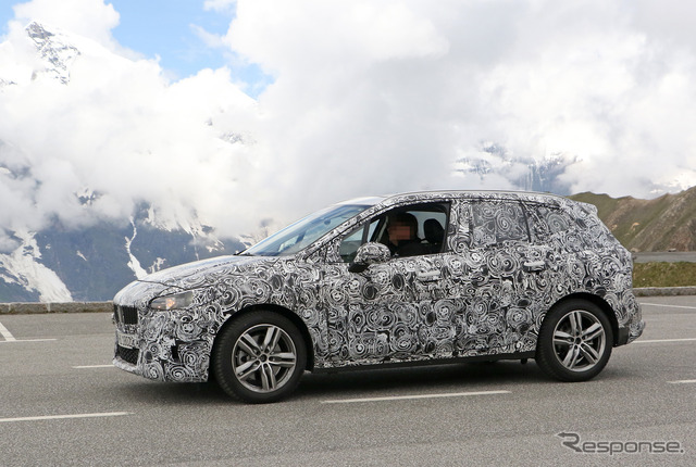 BMW 2シリーズ アクティブツアラー 開発車両スクープ写真