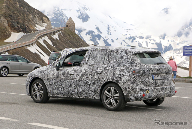 BMW 2シリーズ アクティブツアラー 開発車両スクープ写真