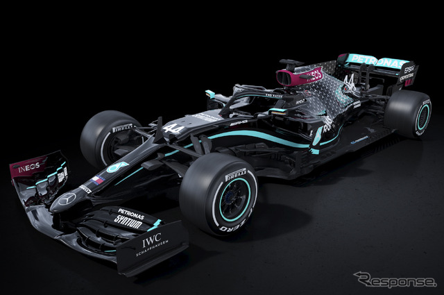 新たなカラーリングを纏った2020年型メルセデス「W11」(#44 L.ハミルトン)。