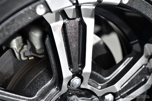 ◆MID NITRO POWER CROSS CLAW クロスクロウ 装着サイズ:16in×5.5J Inset+20 5H-139.7 カラー:ブラックメタリック+ミラーカット タイヤサイズ:185/85R16