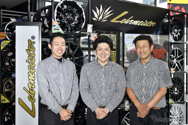 今回ジムニーのホイール装着を実施したのは福島県白河市五番町川原52-1にある「タイヤ&ホイール館 フジ スペシャルブランド 白河店」。今年4月3日にオープンした新しいお店だ。福島県としては3店舗目となる同店、地域的に4WDの所有率も高くジムニーユーザーも多いという。そのため適合ホイールなどの知己も豊富でアドバイスも的確。もちろんオールジャンルの足まわりを任せられる。