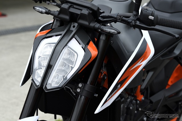 KTM 890DUKE R