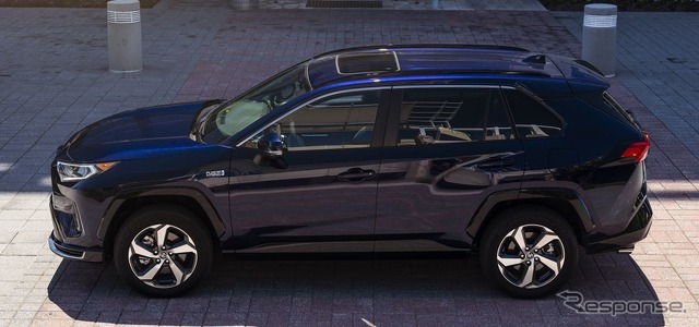 トヨタ RAV4 プライム(日本名:RAV4 PHV に相当)