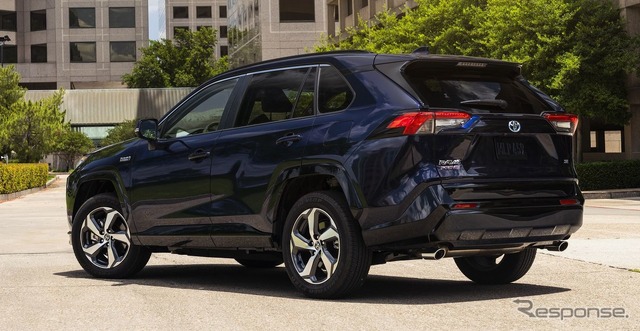 トヨタ RAV4 プライム(日本名:RAV4 PHV に相当)