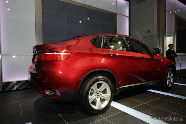 【BMW X6 日本発表】好敵手はない…比較対象に6シリーズ