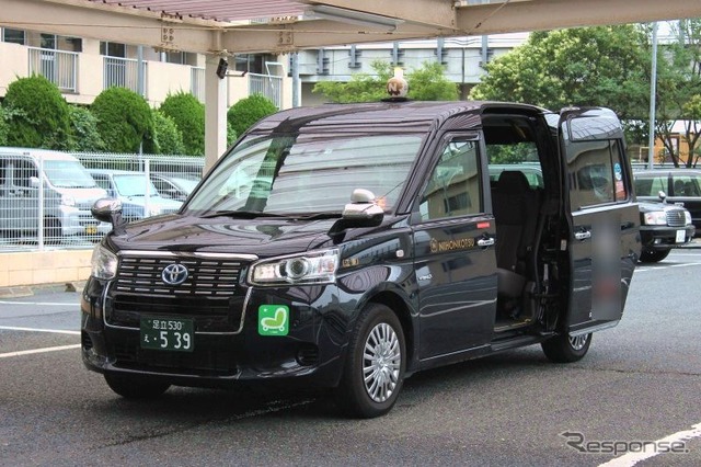 新型コロナウイルス患者の軽症者移送用に改造したJPN TAXI