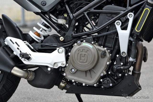 ハスクバーナ スヴァルトピレン250