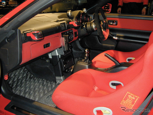 【オートサロン2002続報】ARTAそのままにオートバックス/モノクラフト『GT-300』
