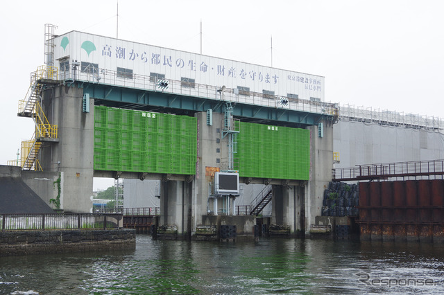 ホンダの2馬力空冷エンジン船外機「BF2」で東京・砂町運河を行く