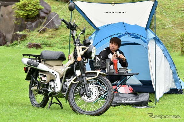 ホンダ CT125・ハンターカブとホンダドリームとモンベルのコラボレーションキャンプグッズ