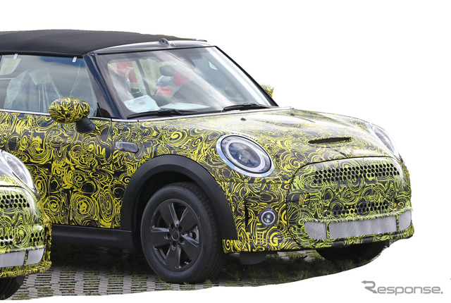 MINI JCW コンバーチブル 改良新型プロトタイプ(スクープ写真)