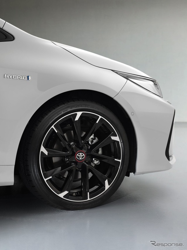 トヨタ・カローラ・セダン 新型 のGR SPORT(欧州仕様)