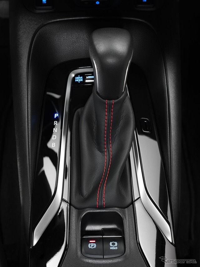トヨタ・カローラ・セダン 新型 のGR SPORT(欧州仕様)